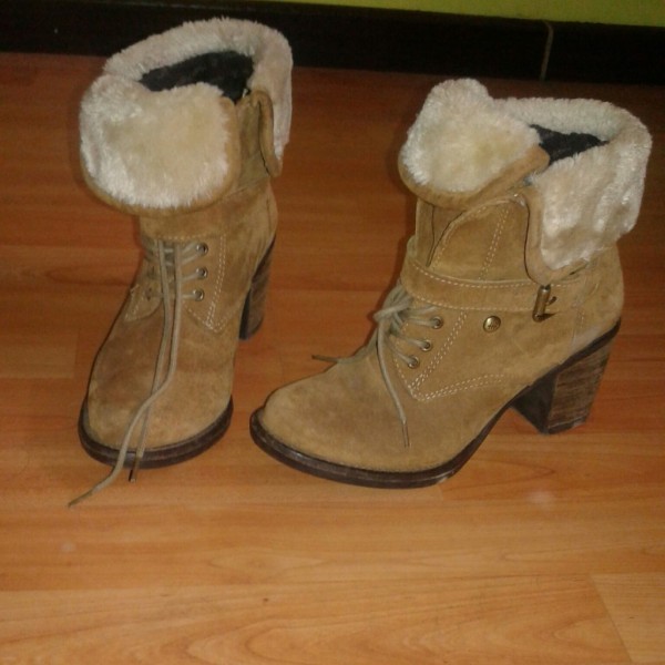 Botas Niña Bota niña rainy marrón Marrón Hush Puppies | Linio Chile -  HU791TB031H1ULACL