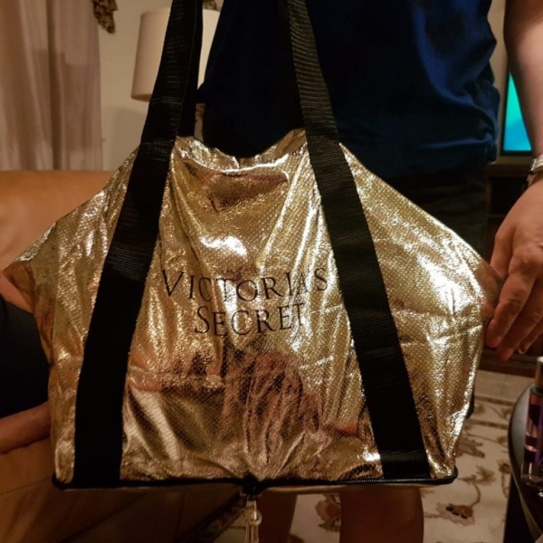 Cartera Victoria's Secret | Renueva Tu Closet