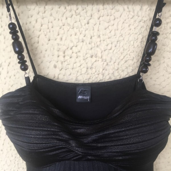 Vestido Negro Con Pedrería Online Store, UP TO 63% OFF | www.apmusicales.com