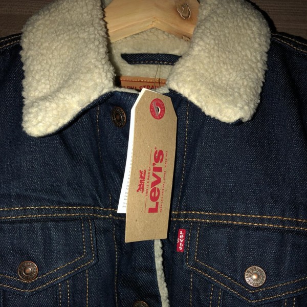 Chaqueta Levis | Renueva Tu Closet