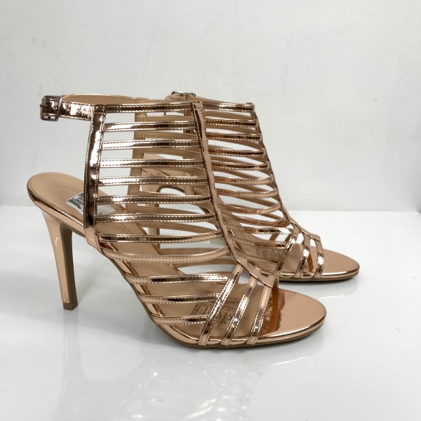 Tacones christian Siriano dorados | Renueva Tu Closet