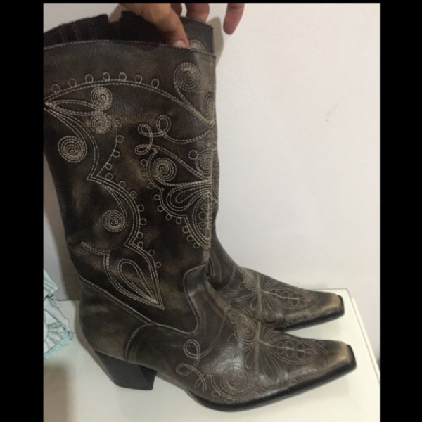 Botas Velez | Renueva Tu Closet