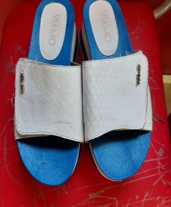 zapatillas puma con moño atras