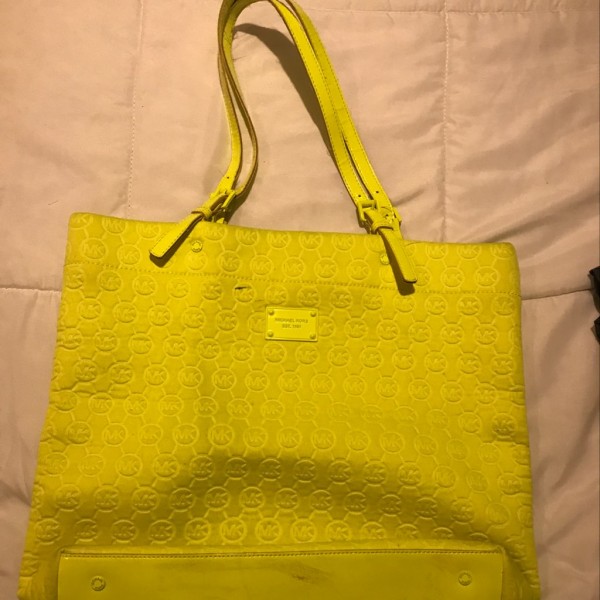 Cartera Michael Kors Amarilla Online Deals, UP TO 59% OFF |  www.bravoplaya.com