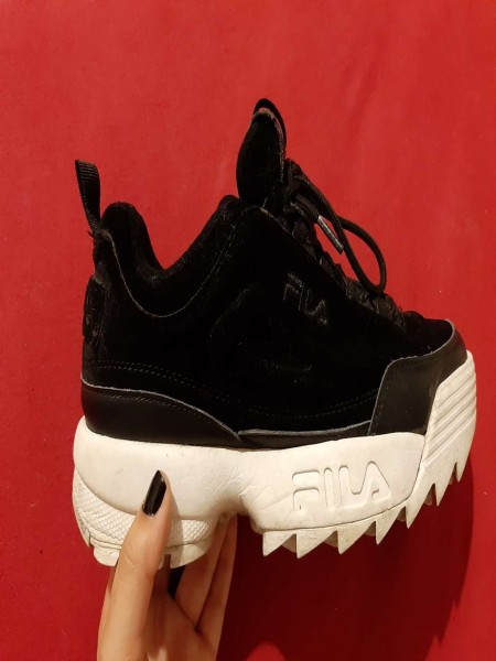 fila negras terciopelo